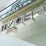 Leitsystem aus dem alten „DDR-Lampenpalast“ Palast der Republik